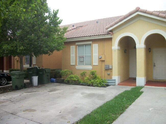 Building Photo - 74 SW 15th Ter