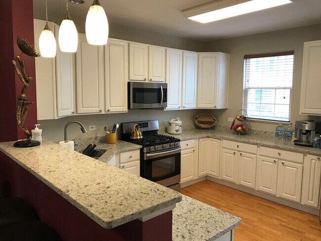 Foto del edificio - 594 N Hidden Prairie Ct