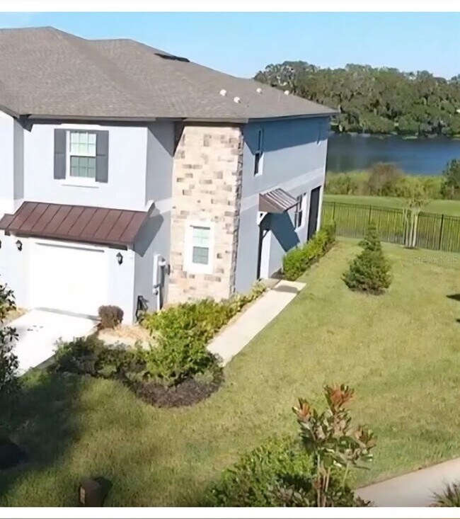 Foto del edificio - Gorgeous Corner 3/2.5 Beautiful Townhome