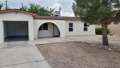 Building Photo - 1309 Kilmer St