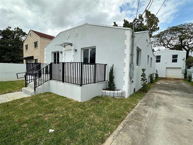 Foto del edificio - 265 NW 81st St