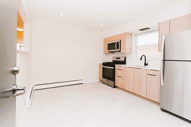 Foto del edificio - 6416 175th St