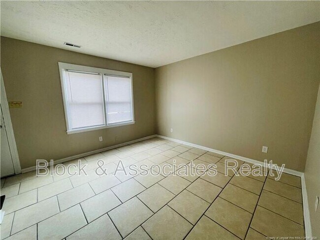 Building Photo - 4959 Galveston Dr