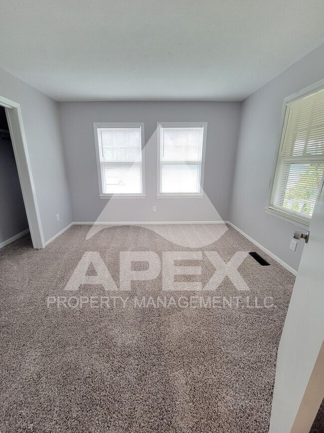 Building Photo - Charming 2 Bd | 1 Ba Single Family Home in...
