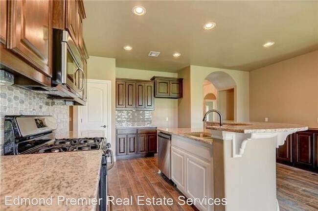 Building Photo - 3 br, 2 bath House - 15808 Langley Way