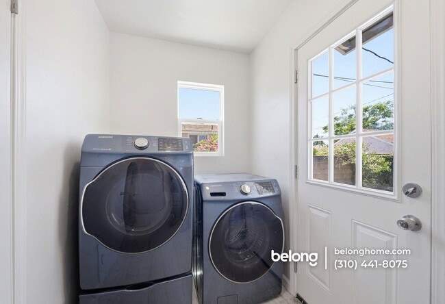 Building Photo - 8133 Gentry Ave