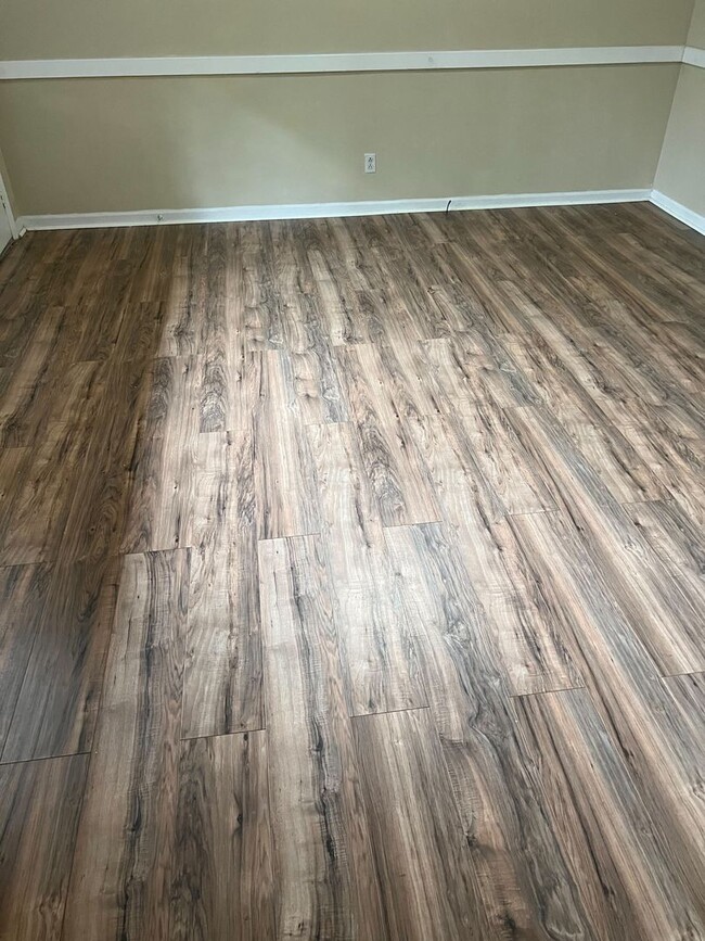 Building Photo - Strawberry Plains 37871 - 1 bedroom, 1 bat...