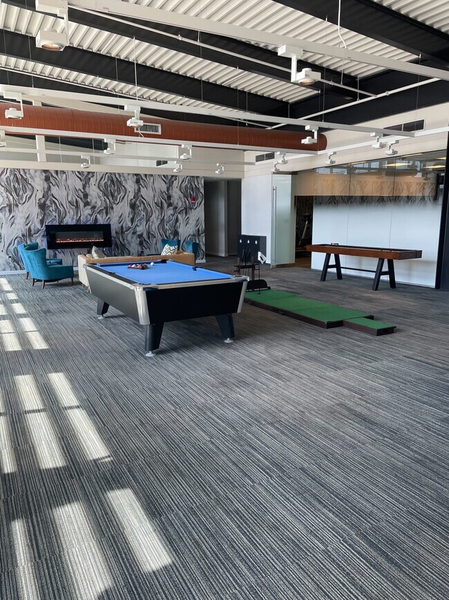 Foto del edificio - 844 W Blackhawk St