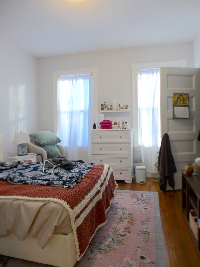 Building Photo - 6 Bucknam St