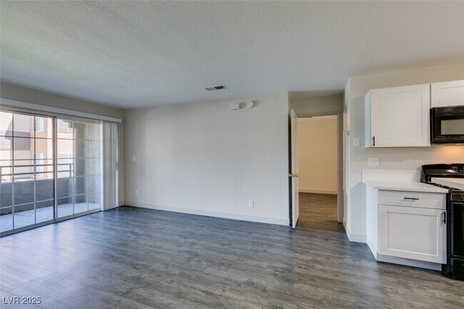 Building Photo - 2200 S Fort Apache Rd