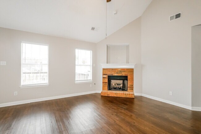 Building Photo - 10115 Cross Valley Dr