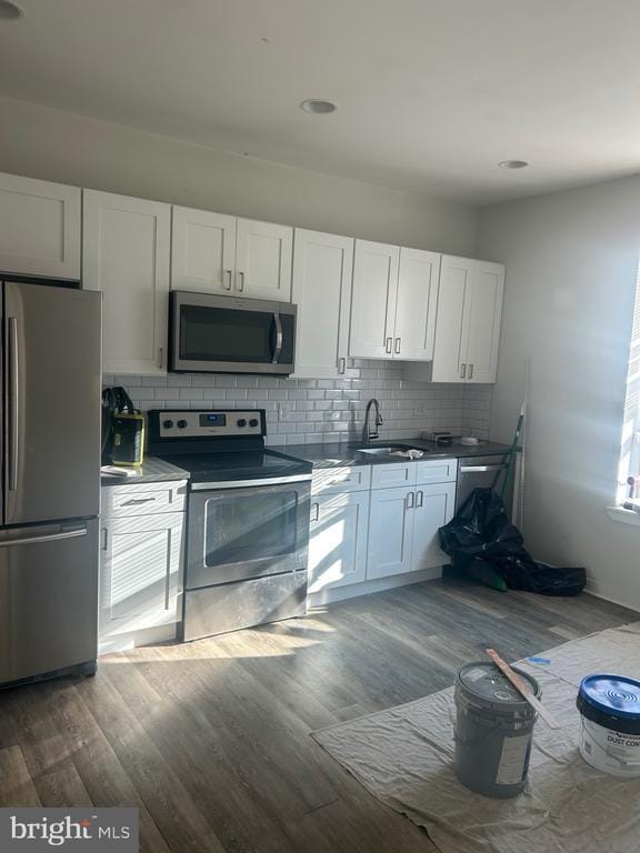 Building Photo - 501 W Girard Ave