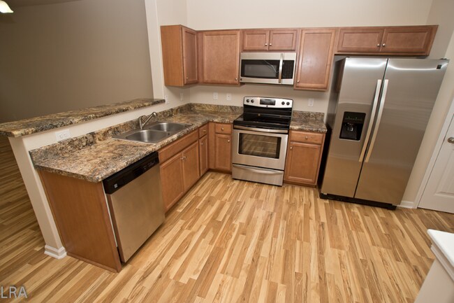 Building Photo - 107 Beacon Woods Dr