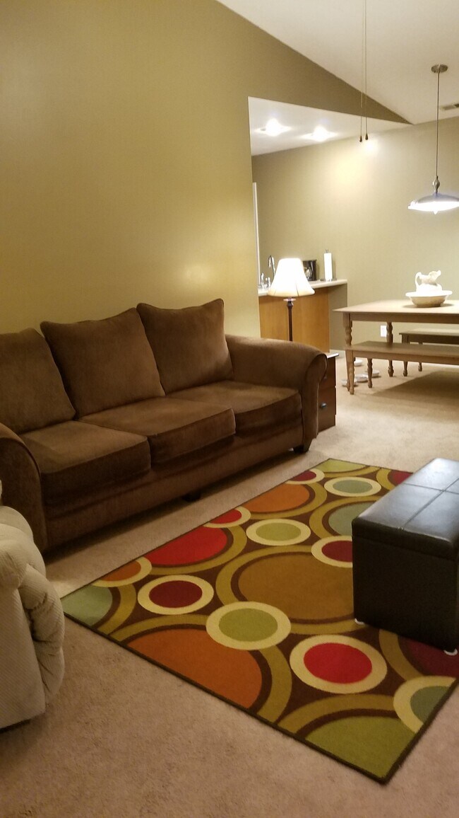 Sala de estar - 123 Lakeshore Dr