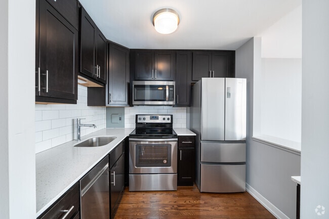 Estudio - 600 pies cuadrados -Cocina - Sheridan Tower - 5650 N Sheridan Rd