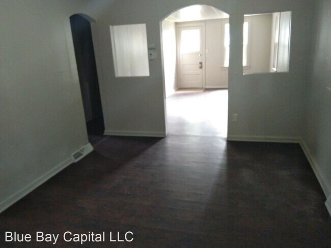 Building Photo - 3 br, 1 bath House - 3233 Waalkes St