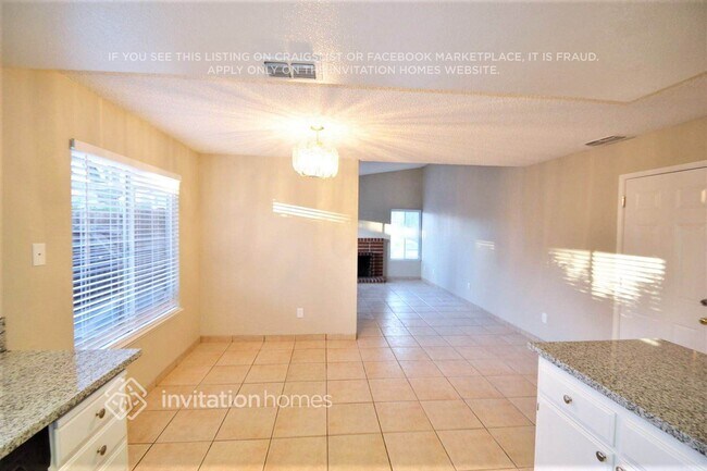 Foto del edificio - 1972 Las Coches Way