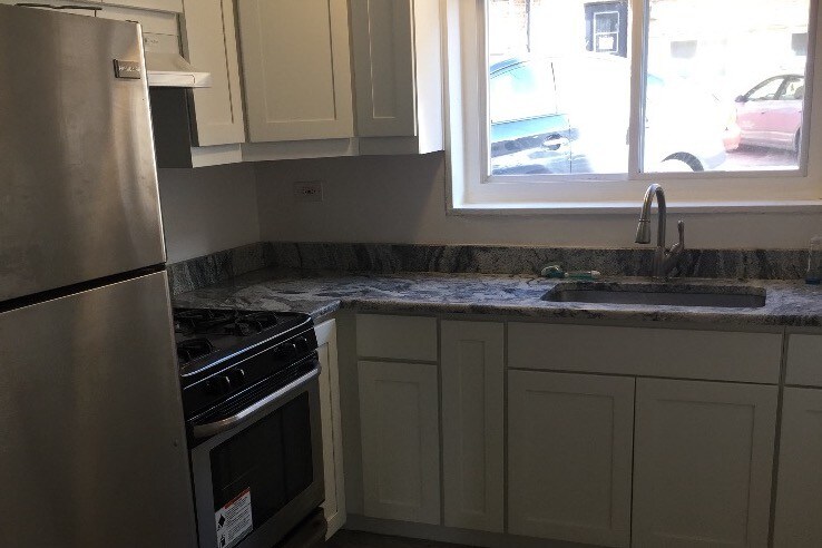 Foto principal - 6125 N Seeley Ave