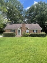 Building Photo - 213 Wychwood Rd