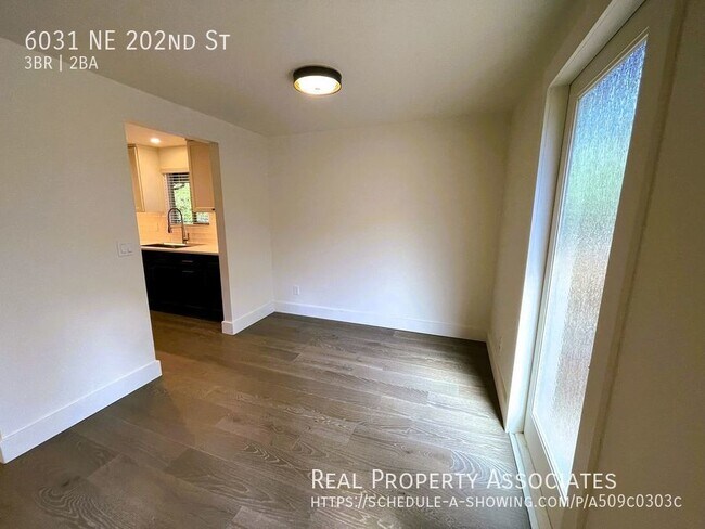 Building Photo - Newly Updated - 3b/2 bath Rambler w/ Large...