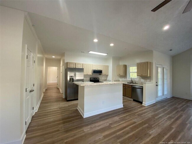 Foto del edificio - 812 Sage Creek Ln