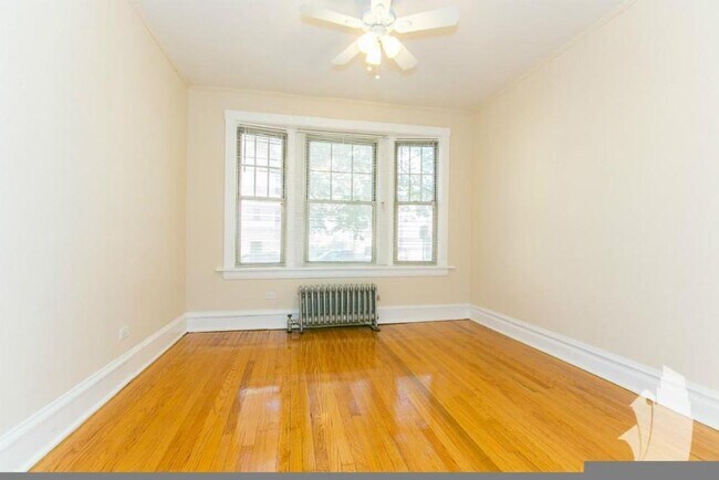 Photo - 2 bedroom in Chicago IL 60613 Apartment