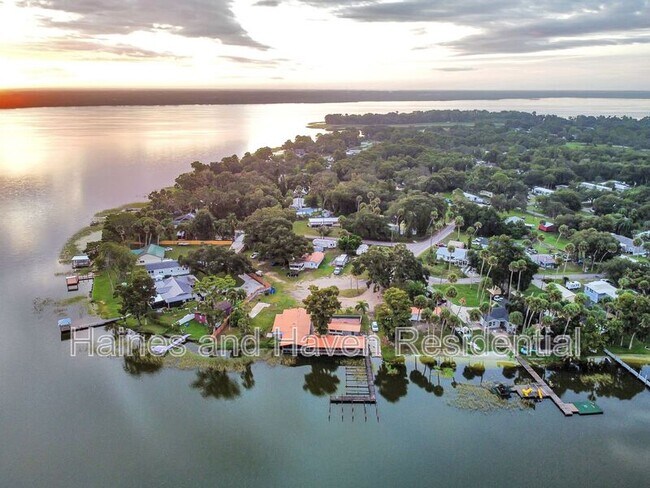 Foto del edificio - 1030 W Lake Marion Rd