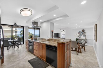 Building Photo - 4200 N Ocean Dr