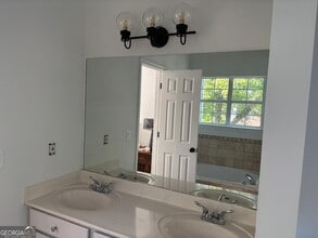 Building Photo - 300 Harcourt Pl