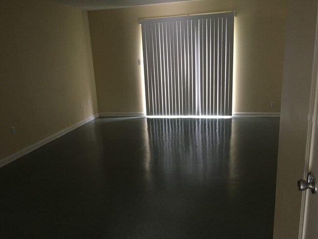 Foto del edificio - 44051 Stein Rd