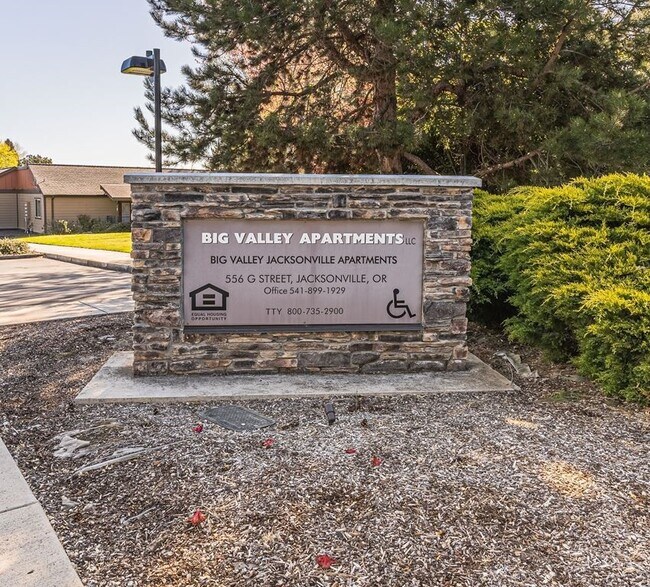 Foto del edificio - 556 G St