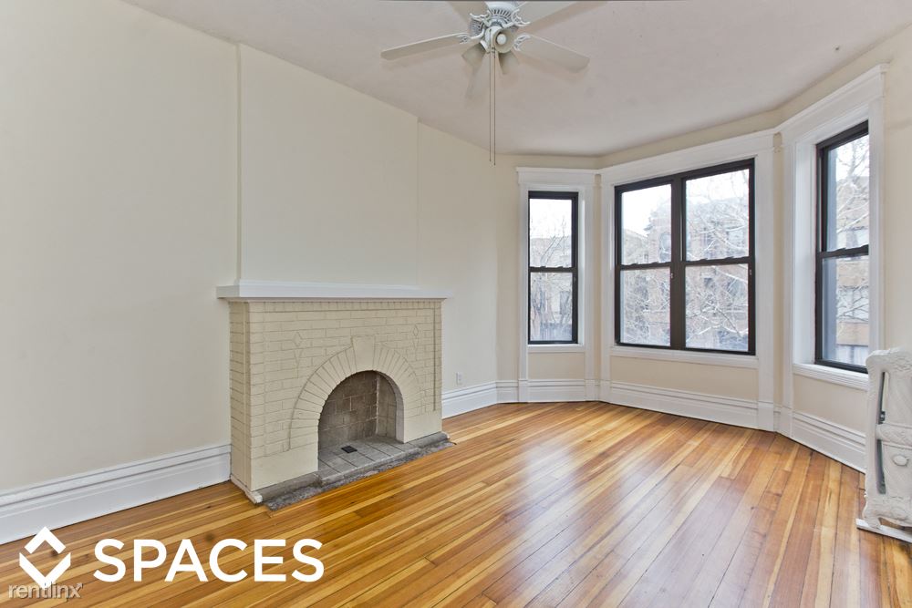 Foto principal - 824 W Newport Ave
