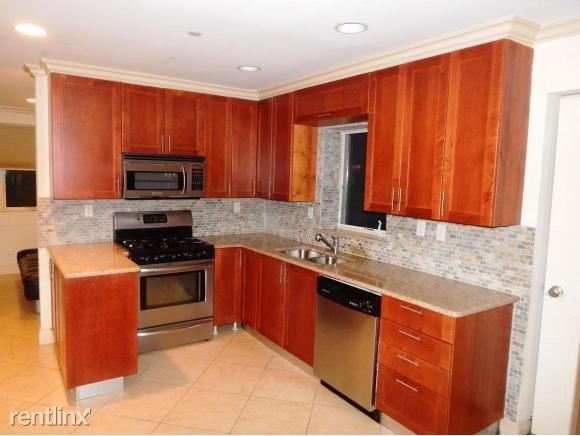 Foto principal - 1546 E 12th St