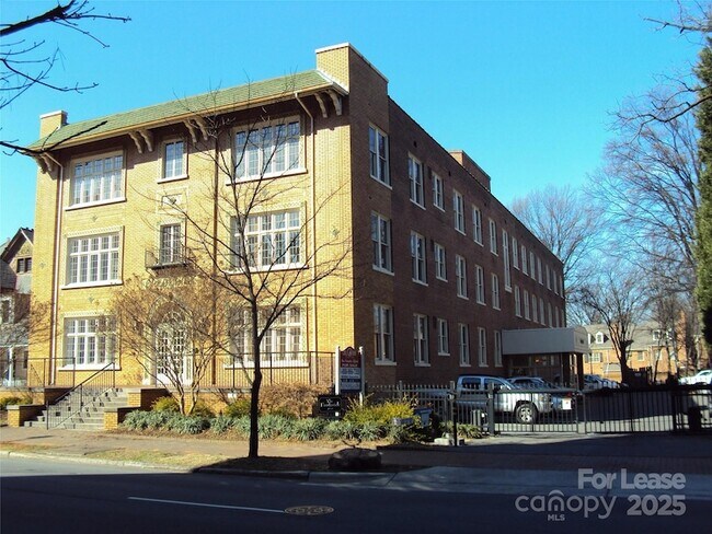 Foto del edificio - 515 N Church St