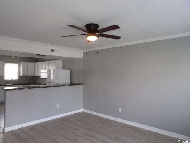 Building Photo - 1711 Fawn Vista Dr N