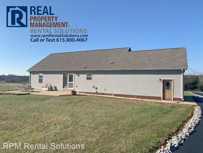 Foto del edificio - 3 br, 2 bath House - 3070 Midland Rd.