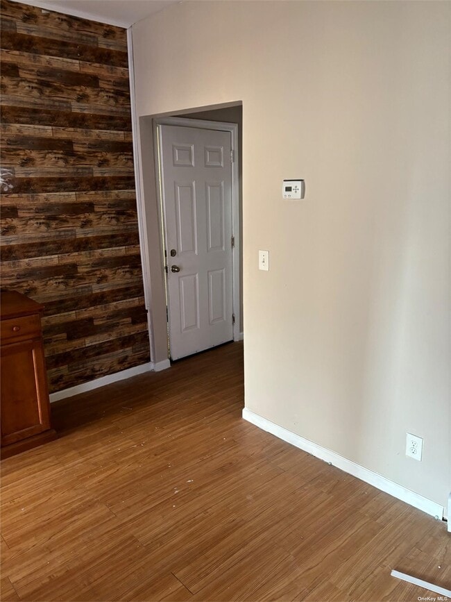 161 Tulip Ave Unit A, Floral Park, NY 11001 Room for Rent in Floral