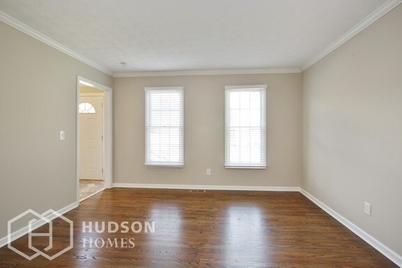 Building Photo - 2294 Stratford Ln