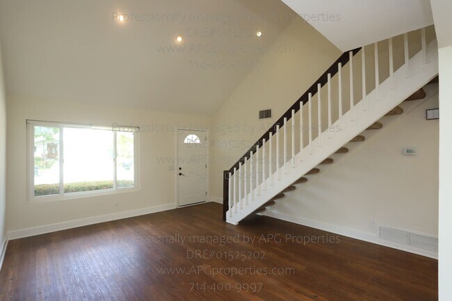 Foto del edificio - 25502 McIntyre St