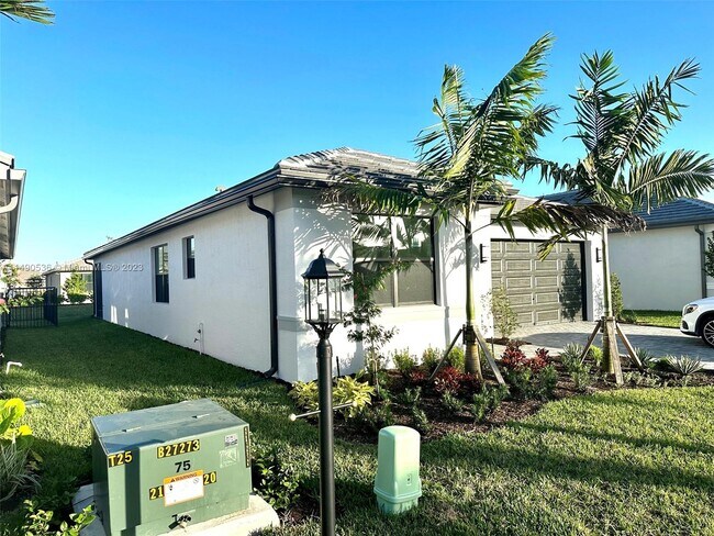 Foto del edificio - 12555 SW Grn Crk Dr