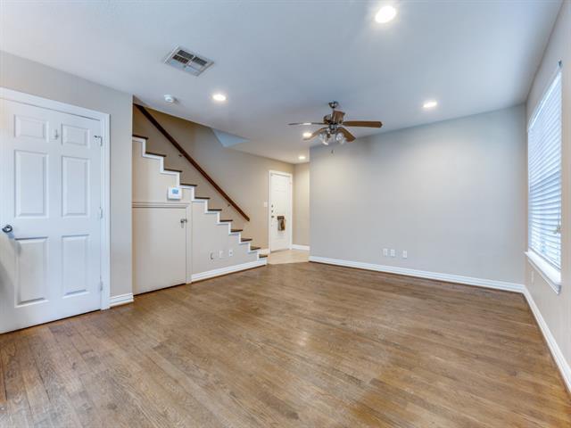 Foto del edificio - 4708 Bradford Dr