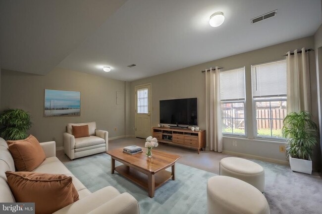 Building Photo - 9158 Pristine Ct