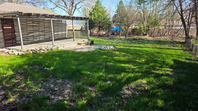 Foto del edificio - 2564 E Tiffin Ave