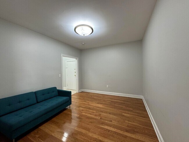 Foto del edificio - 6404 Park Ave