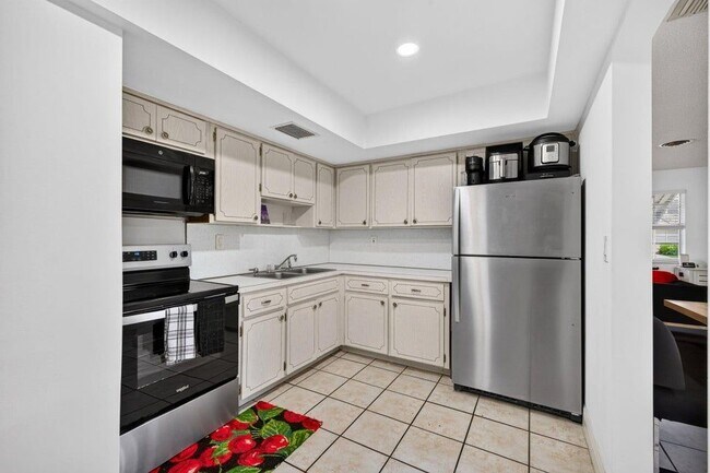 Foto del edificio - 2167 NE 56th Ct