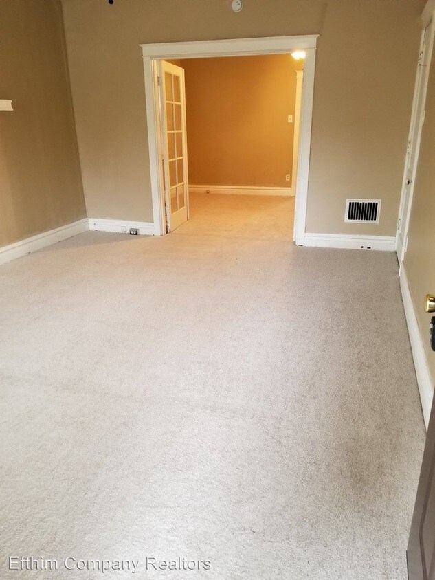 Building Photo - 3704-3706 Bates St