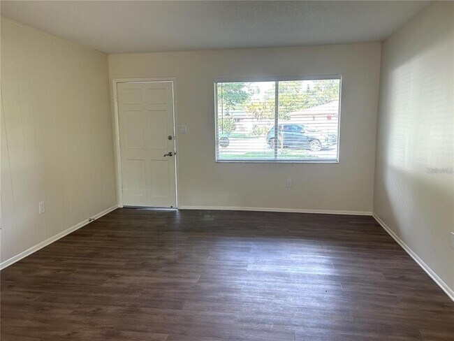 Foto del edificio - 3646 Radnor Pl