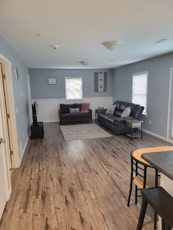Foto del edificio - 5317 W Cloverdale Rd