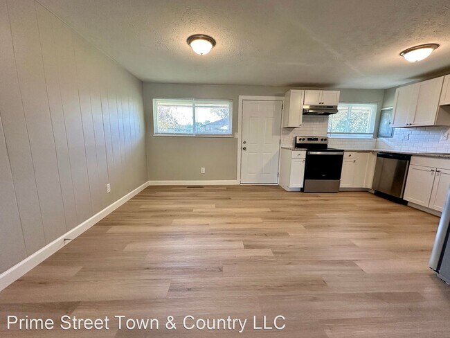Foto del edificio - 3 br, 1 bath House - 305 Primrose Lane