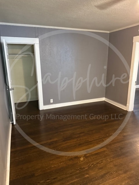 Foto del edificio - 5505 Woodland Ave